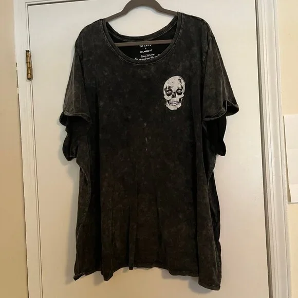 Torrid Size 5xl Skull Graphic Mineral Wash Black Tee - Picture 4 of 8